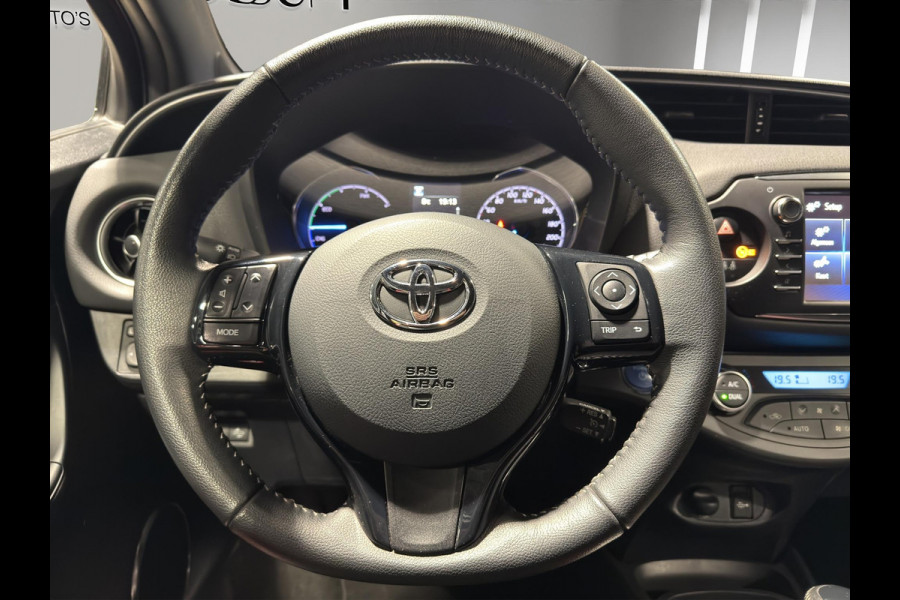 Toyota Yaris 1.5 Hybrid BI-Tone Edition | Leer | Camera | Navigatie | Cruise C | L.M.Velgen |