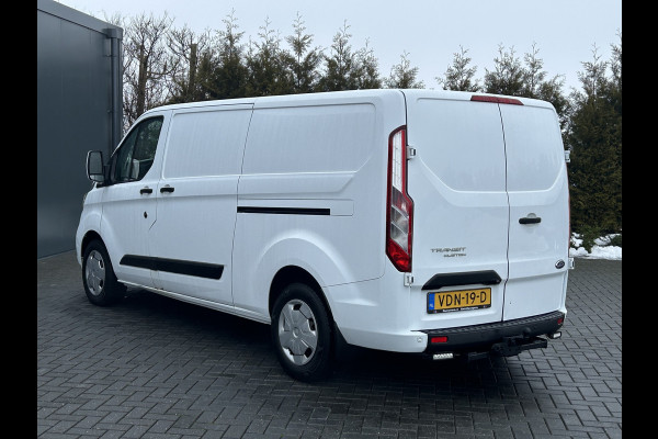 Ford Transit Custom 2.0 TDCI 130 PK / L2H1 / 2.800 KG AHG / 1e EIG. / 2x SCHUIFDEUR / TREKHAAK / CAMERA / AIRCO / CRUISE