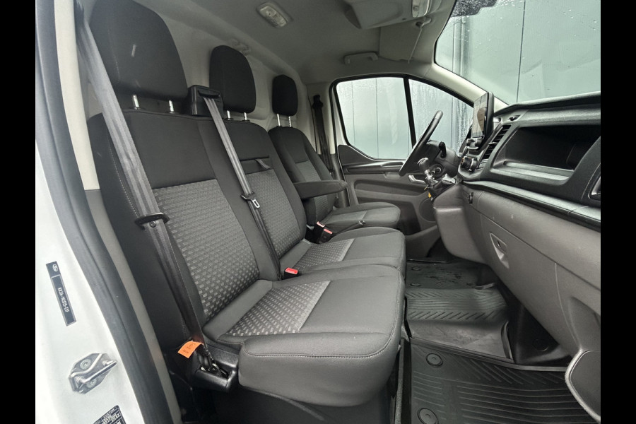 Ford Transit Custom 2.0 TDCI 130 PK / L2H1 / 2.800 KG AHG / 1e EIG. / 2x SCHUIFDEUR / TREKHAAK / CAMERA / AIRCO / CRUISE