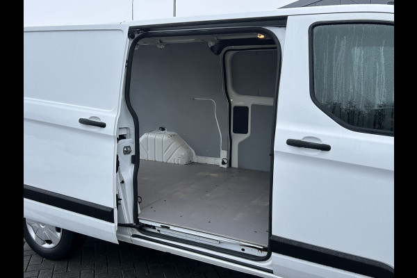 Ford Transit Custom 2.0 TDCI 130 PK / L2H1 / 2.800 KG AHG / 1e EIG. / 2x SCHUIFDEUR / TREKHAAK / CAMERA / AIRCO / CRUISE