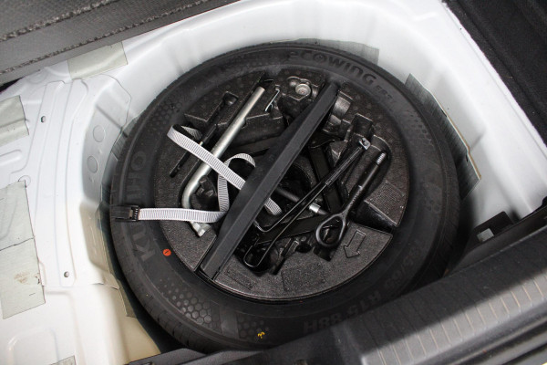 Volkswagen Polo 1.0 TSI Life | Digitaal Cluster | Stoelverwarming | Airco | Reservewiel |