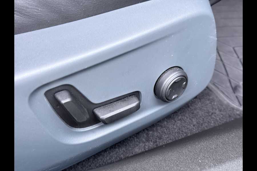 Polestar 2 PERFORMANCE LR AWD 78kWh Adap.Cruise Panoramadak Harman&Kardon® Leder-Alcantara Navi Ecc Apple Carplay Android Auto 360°Camera D SOH 91% 4WD Stuur-Stoel-Achterbankverwarming Elek.Achterklep Privacy Glas Lmv 20" Led Dodehoekdetectie Rijstrooksensor Wifi 1e Eigenaar Origineel Nederlandse Auto