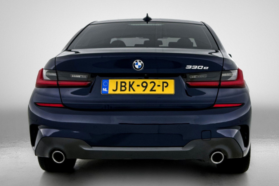 BMW 3-serie 330e High Executive M-Sportpakket (Dealer OnderH, Navi Pro, Camera, PDC V+A, Cruise Con, Etc)