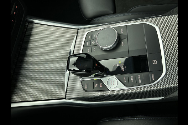 BMW 3-serie 330e High Executive M-Sportpakket (Dealer OnderH, Navi Pro, Camera, PDC V+A, Cruise Con, Etc)