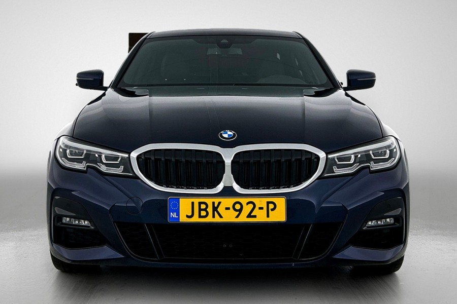 BMW 3-serie 330e High Executive M-Sportpakket (Dealer OnderH, Navi Pro, Camera, PDC V+A, Cruise Con, Etc)