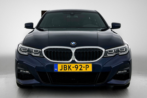 BMW 3-serie 330e High Executive M-Sportpakket (Dealer OnderH, Navi Pro, Camera, PDC V+A, Cruise Con, Etc)