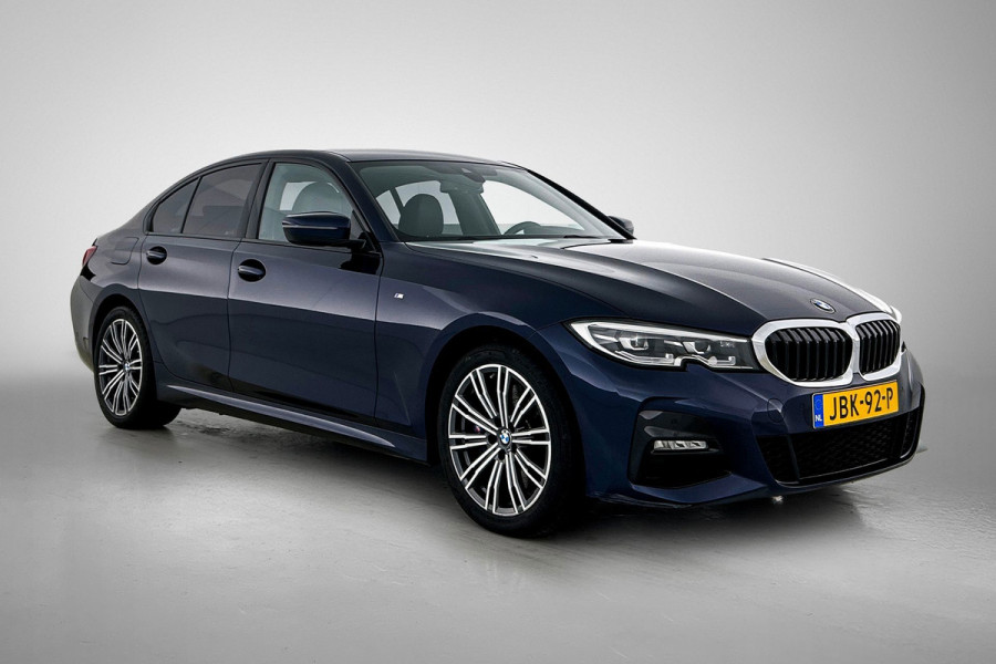 BMW 3-serie 330e High Executive M-Sportpakket (Dealer OnderH, Navi Pro, Camera, PDC V+A, Cruise Con, Etc)