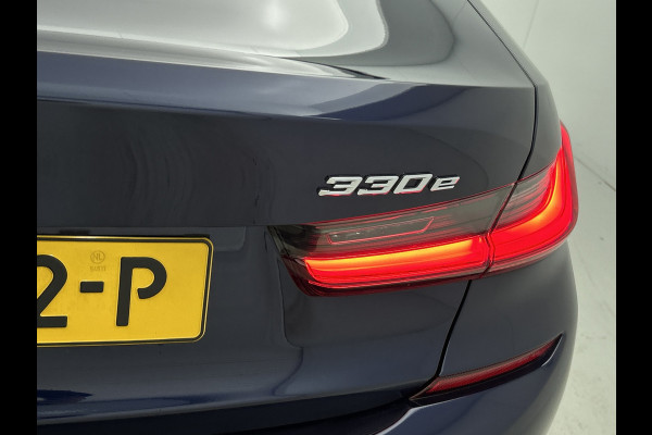 BMW 3-serie 330e High Executive M-Sportpakket (Dealer OnderH, Navi Pro, Camera, PDC V+A, Cruise Con, Etc)