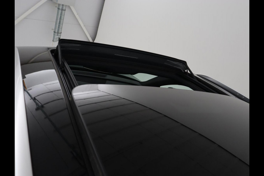 Audi Q5 55 TFSIe quattro S Line | Panoramadak | Adaptive cruise | 360 Camera | Virtual Cockpit | Half leder | Carplay | Full LED | Sportstoelen | Navigatie | PHEV | Plug In