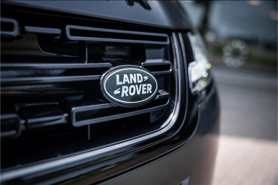 Land Rover Range Rover Evoque P300e PHEV AWD Dynamic SE ** Panodak ** Black Design ** Facelift model!