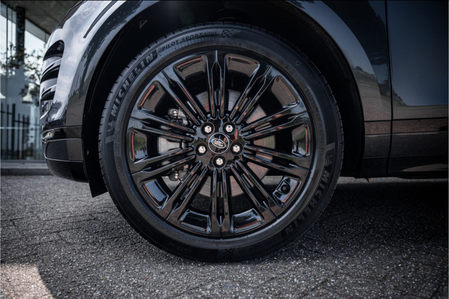 Land Rover Range Rover Evoque P300e PHEV AWD Dynamic SE ** Panodak ** Black Design ** Facelift model!