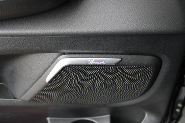 Mercedes-Benz V-Klasse 300d / DC / AMG / Elec Stoelen / 360 Cam / 2x Elec Schuifdeur / Burmester / Vol Opties / NIEUWSTAAT