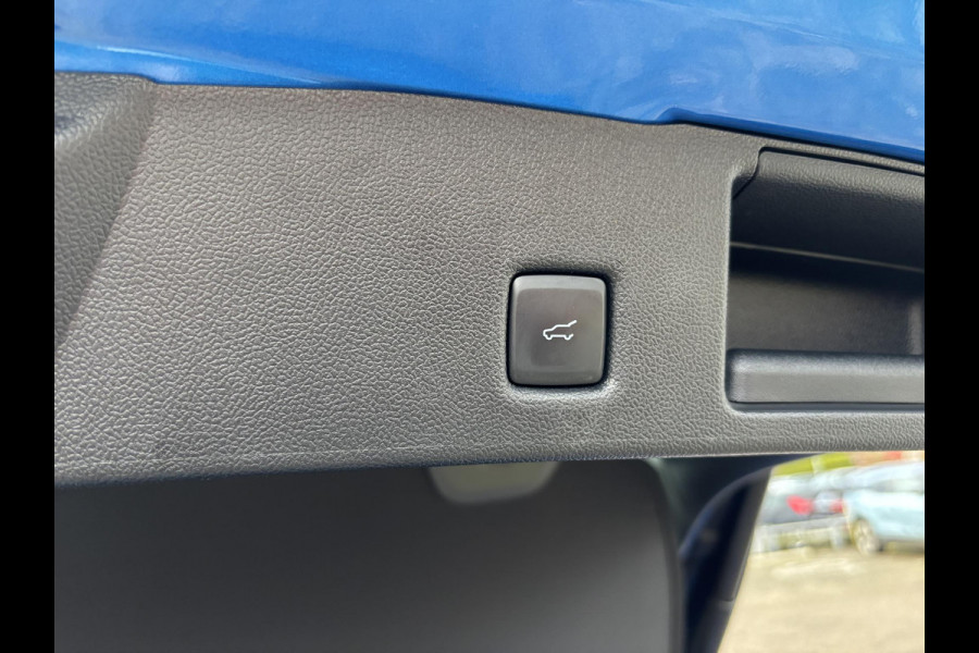 Ford Kuga 2.5 PHEV ST-Line X 243pk | Driver Assistance pack | Panoramadak | 18 inch Licht metaal | Winterpack | Technology Pack | 2.100kg Trekgewicht | Verlengde Fabrieksgarantie tot 09-2028