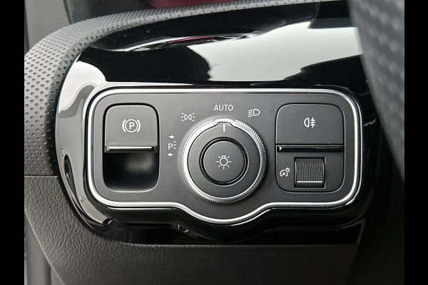 Mercedes-Benz CLA-Klasse Shooting Brake 250 e Star Edition AMG Line | Night Pakket | Sfeerverlichting | Ledkoplampen | Apple CarPlay | Keyless-Go | Inclusief 24 maanden MB Certified garantie voor Europa.