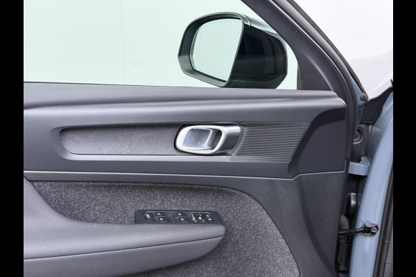 Volvo XC40 Recharge Core 70 kWh | ACHTERUITRIJCAMERA | APPLE CARPLAY | CRUISE CONTROL | DRAADLOZE TELEFOON LADER | RIJKLAARPRIJS INCL. 12 MND BOVAG GARANTIE