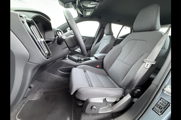 Volvo XC40 Recharge Core 70 kWh | ACHTERUITRIJCAMERA | APPLE CARPLAY | CRUISE CONTROL | DRAADLOZE TELEFOON LADER | RIJKLAARPRIJS INCL. 12 MND BOVAG GARANTIE