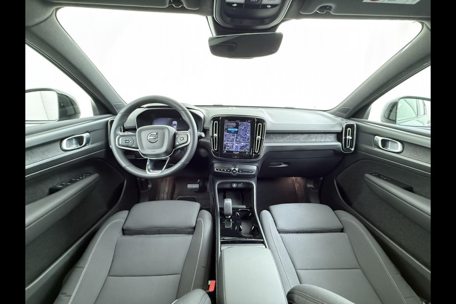 Volvo XC40 Recharge Core 70 kWh | ACHTERUITRIJCAMERA | APPLE CARPLAY | CRUISE CONTROL | DRAADLOZE TELEFOON LADER | RIJKLAARPRIJS INCL. 12 MND BOVAG GARANTIE