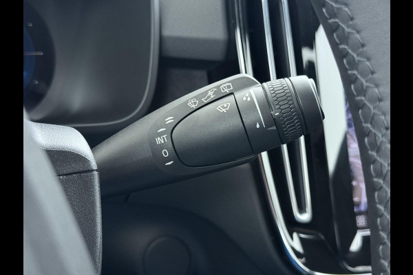 Volvo XC40 Recharge Core 70 kWh | ACHTERUITRIJCAMERA | APPLE CARPLAY | CRUISE CONTROL | DRAADLOZE TELEFOON LADER | RIJKLAARPRIJS INCL. 12 MND BOVAG GARANTIE