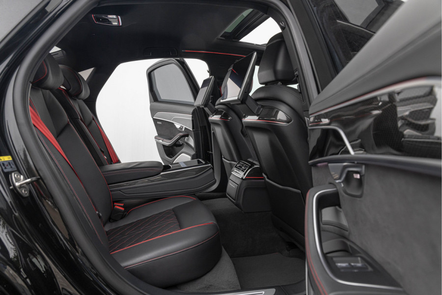 Audi S8 4.0 TFSI 571pk Quattro Keramisch B&O Advanced Nachtzicht RSE Carbon 4-Wielsturing