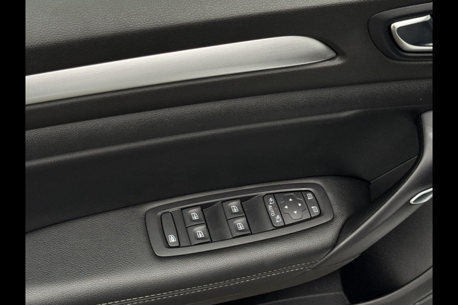 Renault Mégane Estate 1.3 TCe 140 EDC Equilibre CARPLAY | PDC | LMV 1/2 LEDER