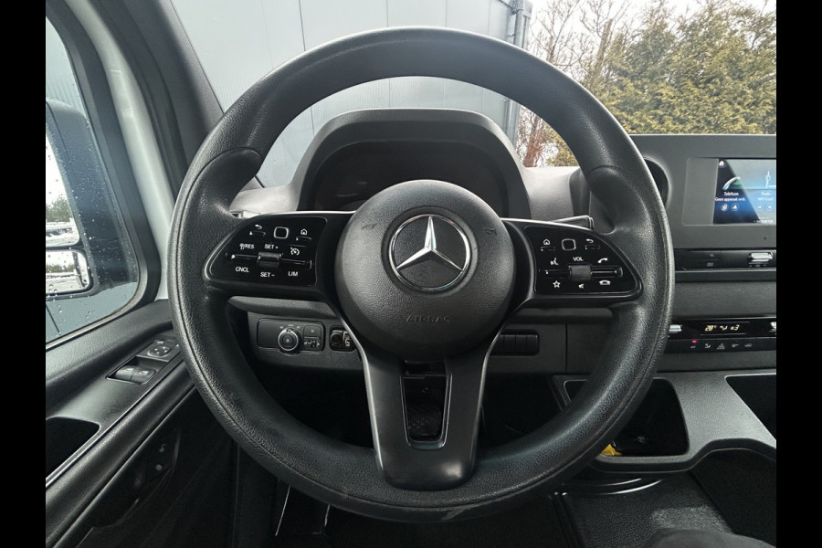 Mercedes-Benz Sprinter 3.5T 311 CDI AUTOMAAT / 22.128 KM !! / HIAB KRAAN T-CLX 013 / 1e EIG. / TREKHAAK / AIRCO / CRUISE / APPLE CARPLAY