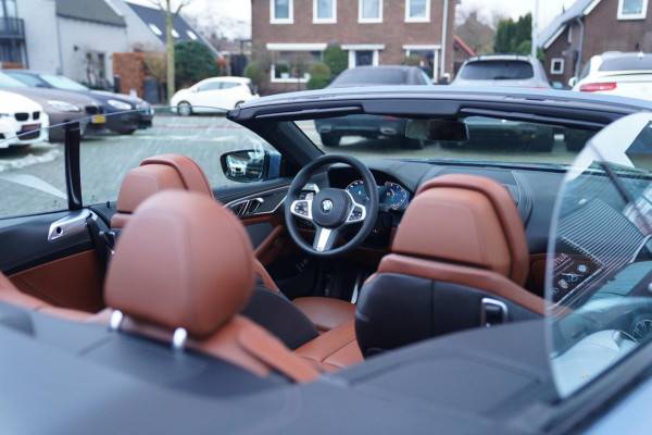 BMW 8 Serie M850i xDrive High Executive | Harman Kardon | Barcelona Blau | Adaptieve cruise | Laser LED | HuD | Stoelventilatie |