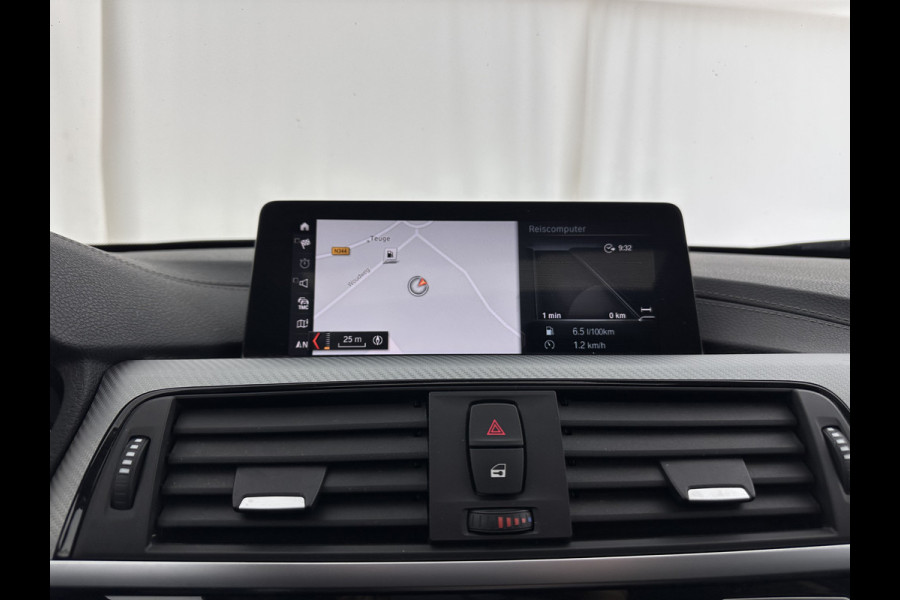 BMW 3 Serie Touring 320d EDE Executive Aut. *PANO | LEATHER | FULL-LED | DIGI-COCKPIT | HEATED-SPORTSEATS | NAVI-FULLMAP | PRIVACY-GLASS | ECC | KEYLESS | LANE-ASSIST | PDC | CRUISE | TOWBAR | 18''ALU*