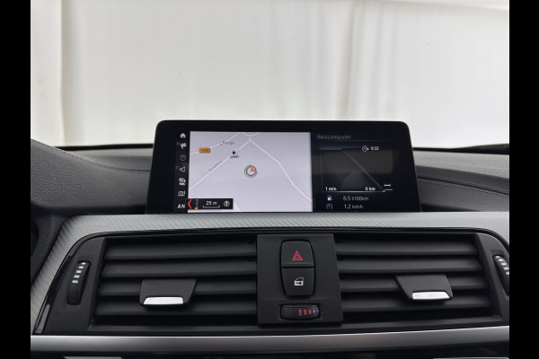 BMW 3 Serie Touring 320d EDE Executive Aut. *PANO | LEATHER | FULL-LED | DIGI-COCKPIT | HEATED-SPORTSEATS | NAVI-FULLMAP | PRIVACY-GLASS | ECC | KEYLESS | LANE-ASSIST | PDC | CRUISE | TOWBAR | 18''ALU*