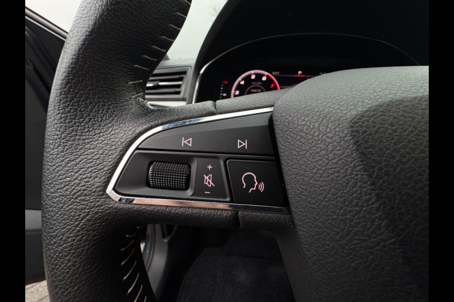 Seat Arona 1.0 TSI Xcellence Business Intense TREKHAAK / VIRT. COCKP / CAMERA / CARPLAY / ECC / STOELV / KEYLESS / LED / WARN SPOT