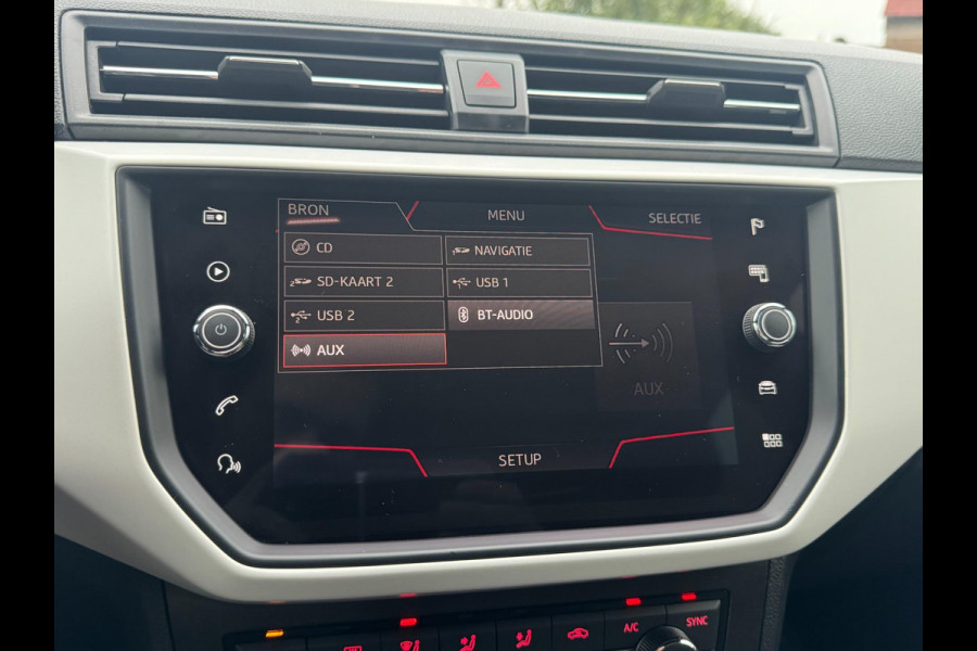 Seat Arona 1.0 TSI Xcellence Business Intense TREKHAAK / VIRT. COCKP / CAMERA / CARPLAY / ECC / STOELV / KEYLESS / LED / WARN SPOT