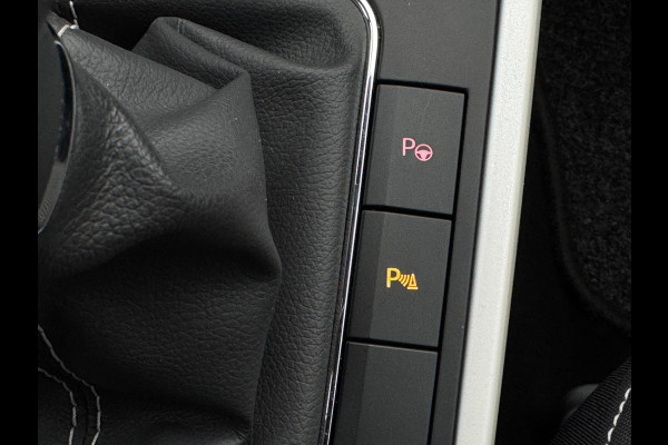 Seat Arona 1.0 TSI Xcellence Business Intense TREKHAAK / VIRT. COCKP / CAMERA / CARPLAY / ECC / STOELV / KEYLESS / LED / WARN SPOT