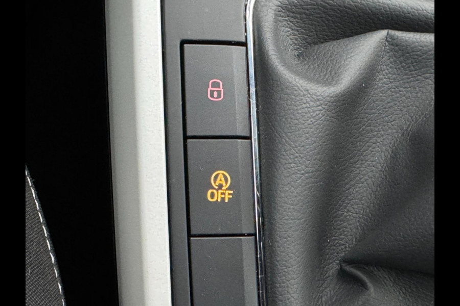 Seat Arona 1.0 TSI Xcellence Business Intense TREKHAAK / VIRT. COCKP / CAMERA / CARPLAY / ECC / STOELV / KEYLESS / LED / WARN SPOT