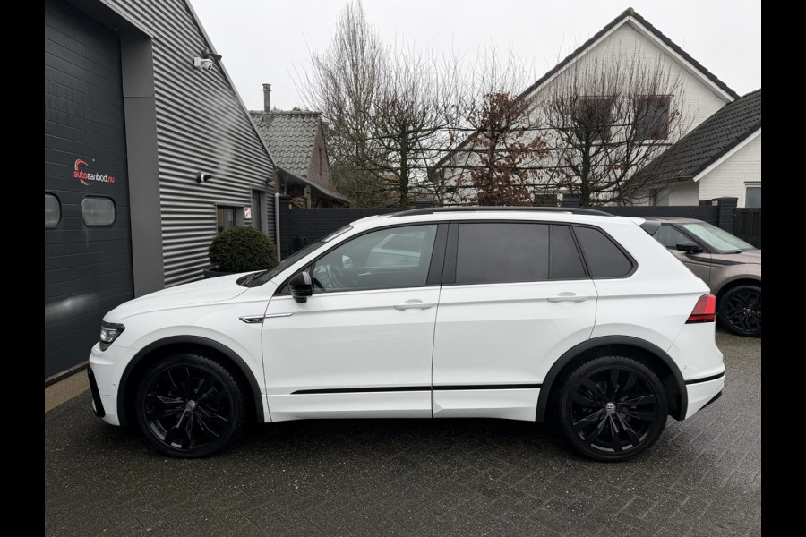 Volkswagen Tiguan 1.5 TSI R-Line | Panoramadak | Adaptive Cruise Control | Camera | Digitale Dashboard | Elektrische Trekhaak |