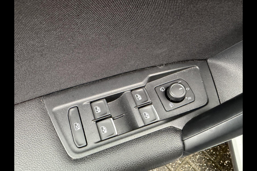 Volkswagen Tiguan 1.5 TSI R-Line | Panoramadak | Adaptive Cruise Control | Camera | Digitale Dashboard | Elektrische Trekhaak |