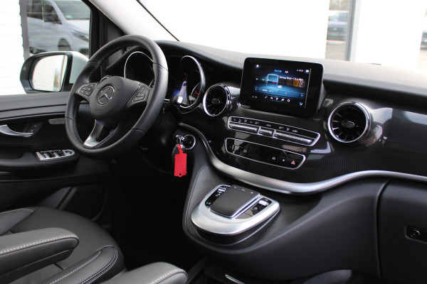 Mercedes-Benz V-Klasse 250d / Lang / DC / Panorama / 2x Schuifdeur / MBUX (apple carplay) / Camera / NIEUWSTAAT