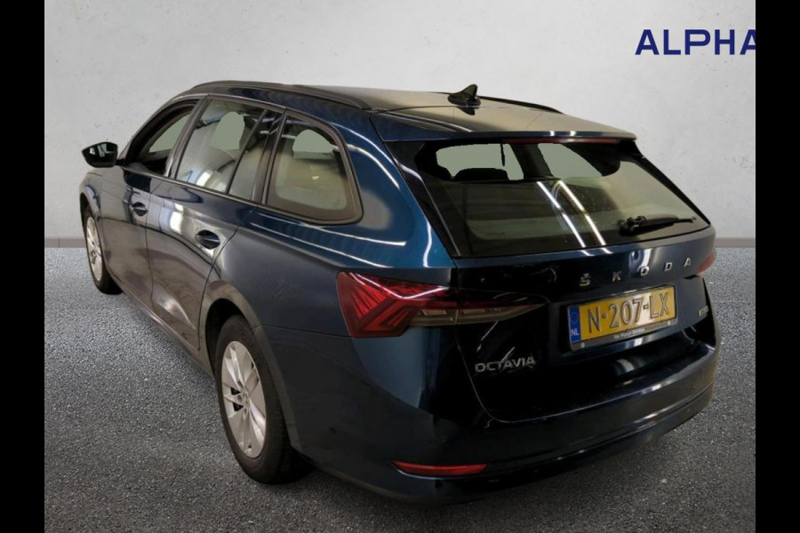 Škoda Octavia Combi 1.0 e-TSI Business Edition Navigatie Apple Carplay/Android Auto Parkeersensoren Adaptive Cruise Control Virtual Cockpit Full Led Climate Control Lichtmetalen velgen