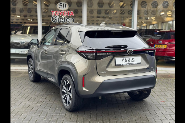 Toyota Yaris Cross 1.5 Hybrid 130PK First Edition | Stoel + Stuurverwarming, Keyless, 17inch, CarPlay, Groot scherm, Oxyde Bronze