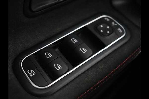 Mercedes-Benz A-Klasse 250e AMG Limited | Carplay | Stoelverwarming | Leder/Alcantara | Widescreen | Sfeerverlichting | Navigatie | Camera | Full LED | Park Assist | PHEV | Plug In