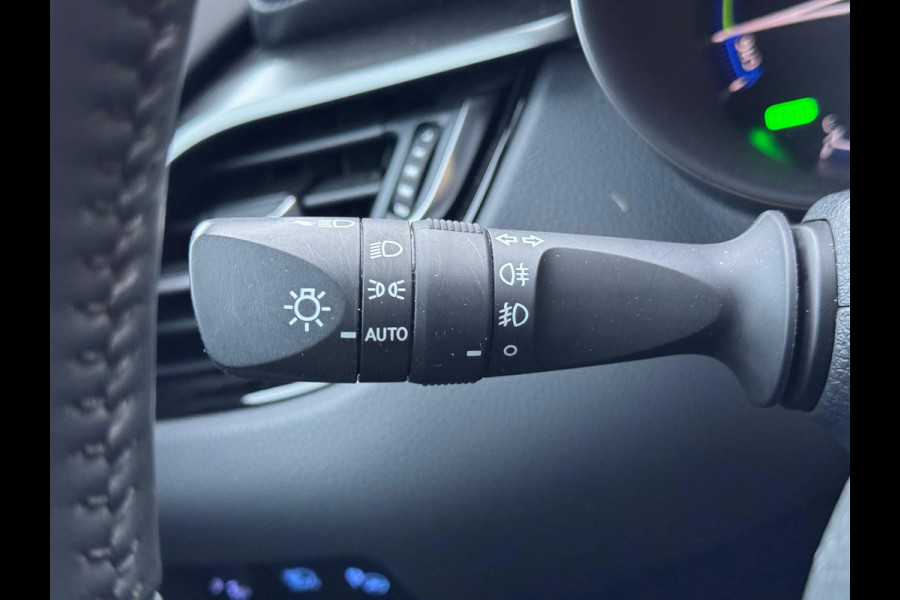 Toyota C-HR 2.0 Hybrid 184pk Style | Dodehoekherkenning, Stoel + Stuurverwarming, Parkeersensoren, Nieuwe multimedia