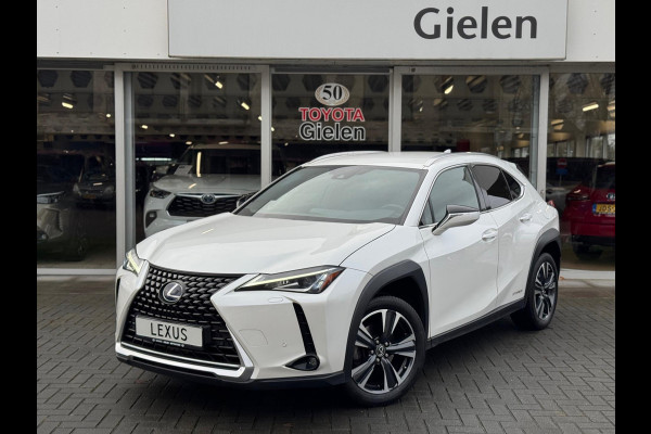 Lexus UX 250h Preference Line | 18 inch, Stoel + Stuurverwarming, Apple CarPlay/Android Auto, Keyless, Privacy Glass