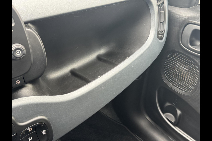 Fiat Panda 1.0 Hybrid RED Cross | Apple carplay | Climate control | Prijs is rijklaar!