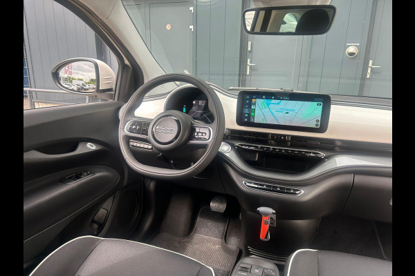 Fiat 500E Urban 42 kWh | Apple Carplay | LM velgen | Prijs is rijklaar