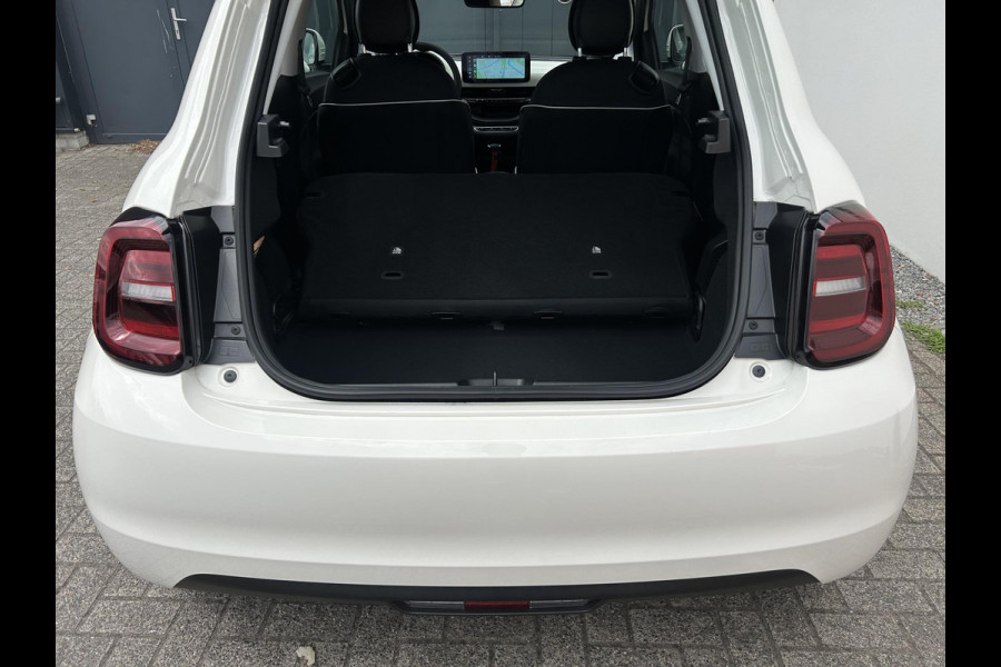 Fiat 500E Urban 42 kWh | Apple Carplay | LM velgen | Prijs is rijklaar