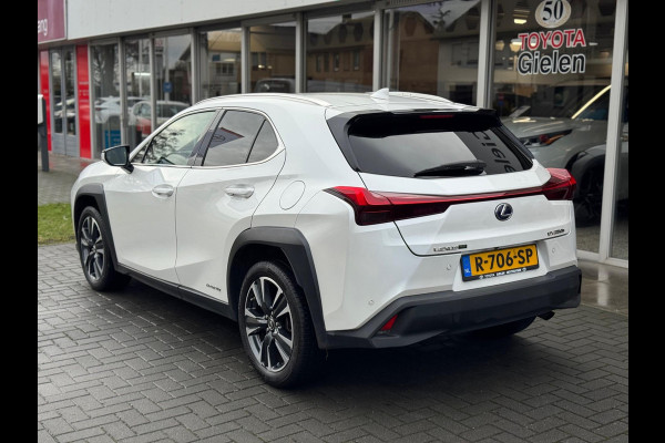Lexus UX 250h Preference Line | 18 inch, Stoel + Stuurverwarming, Apple CarPlay/Android Auto, Keyless, Privacy Glass