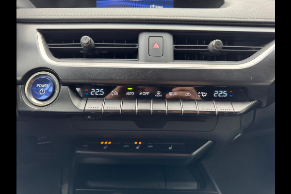 Lexus UX 250h Preference Line | 18 inch, Stoel + Stuurverwarming, Apple CarPlay/Android Auto, Keyless, Privacy Glass
