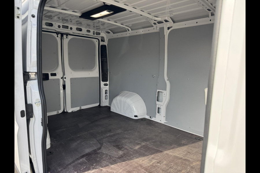 Citroën Jumper 2.2 BlueHDi 120 L2H1 3.0t | Trekhaak | Parkeercamera | Zeer compleet | Prijs is rijklaar