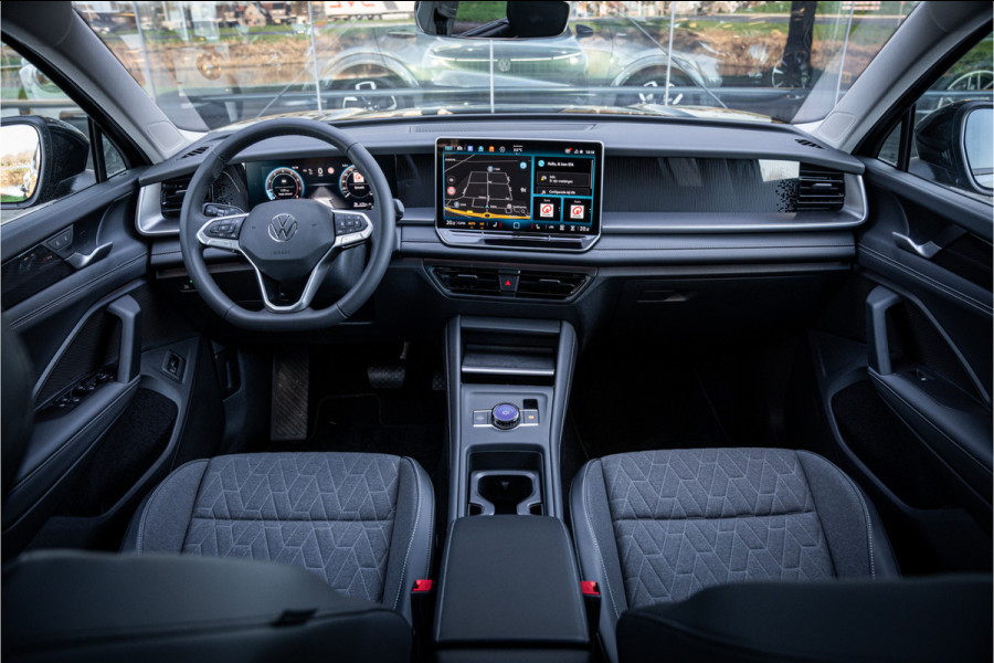 Volkswagen Tayron 1.5 eTSI Life Edition 7p. ** 20inch ** Panodak ** Trekhaak 5 jaar Fabrieksgarantie tot 100.000km