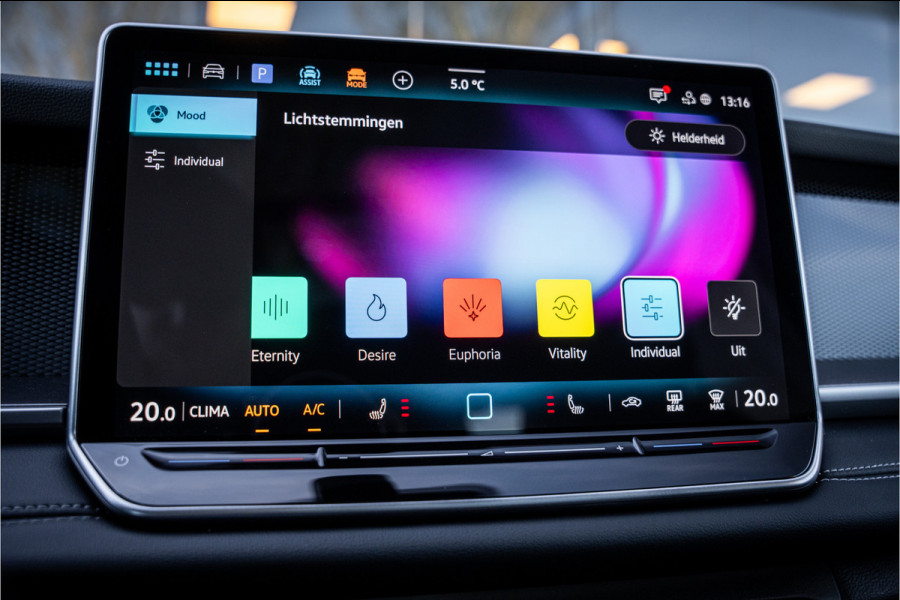 Volkswagen Tayron 1.5 eTSI Life Edition 7p. ** 20inch ** Panodak ** Trekhaak 5 jaar Fabrieksgarantie tot 100.000km