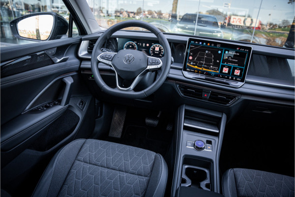 Volkswagen Tayron 1.5 eTSI Life Edition 7p. ** 20inch ** Panodak ** Trekhaak 5 jaar Fabrieksgarantie tot 100.000km