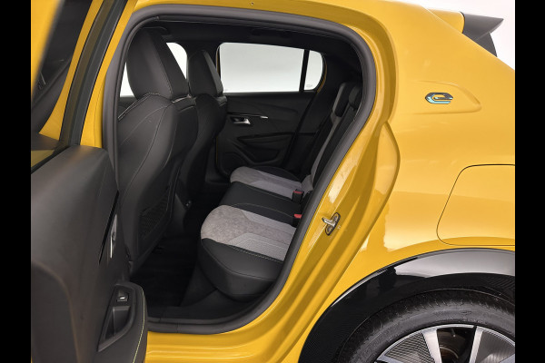 Peugeot e-208 EV GT 350 50 kWh [ 3-Fase ] {SOH-88%} (INCL.BTW) *FULL-LED | DIGI-COCKPIT | BLINDSPOT | CAMERA | LEATHER-ALCANTARA | AMBIENT-LIGHT | NAVI-FULLMAP | LANE-ASSIST | KEYLESS | DAB | CCS-FASTLOADER | HEATED-SPORTSEATS | 17''ALU